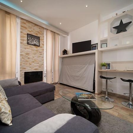 Appartement Tout Equipe 2 A 4 Couchages Au Coeur Du Vieux Port Marseille Luaran gambar