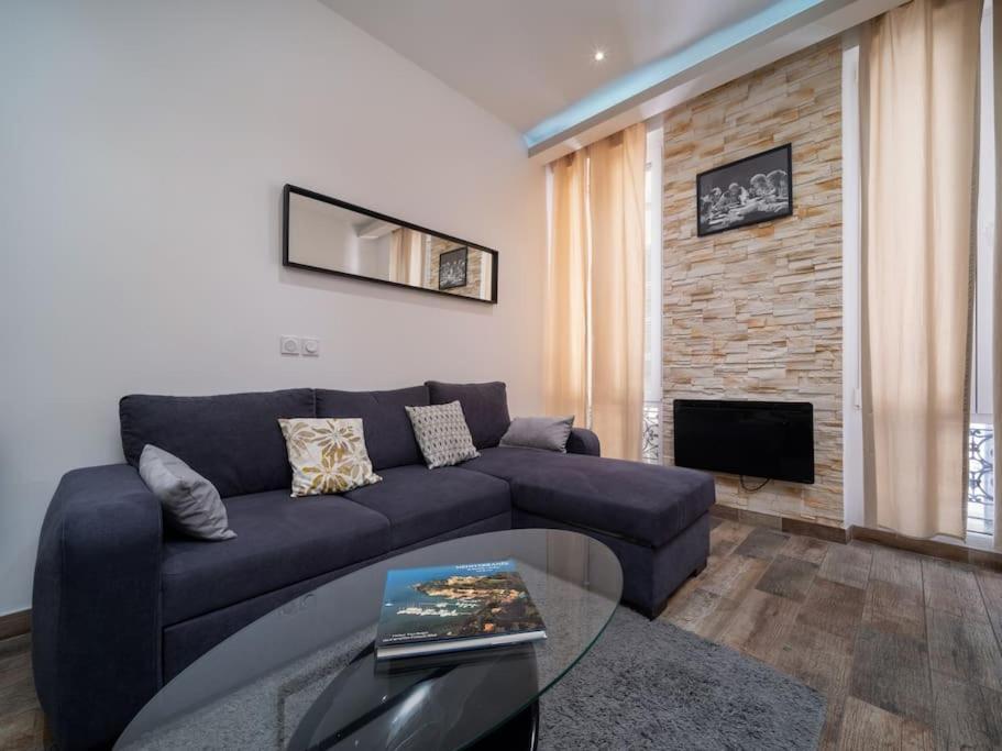Appartement Tout Equipe 2 A 4 Couchages Au Coeur Du Vieux Port Marseille Luaran gambar