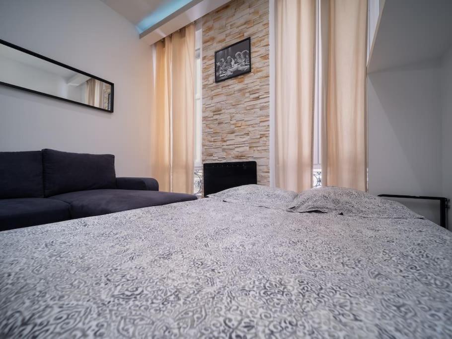 Appartement Tout Equipe 2 A 4 Couchages Au Coeur Du Vieux Port Marseille Luaran gambar